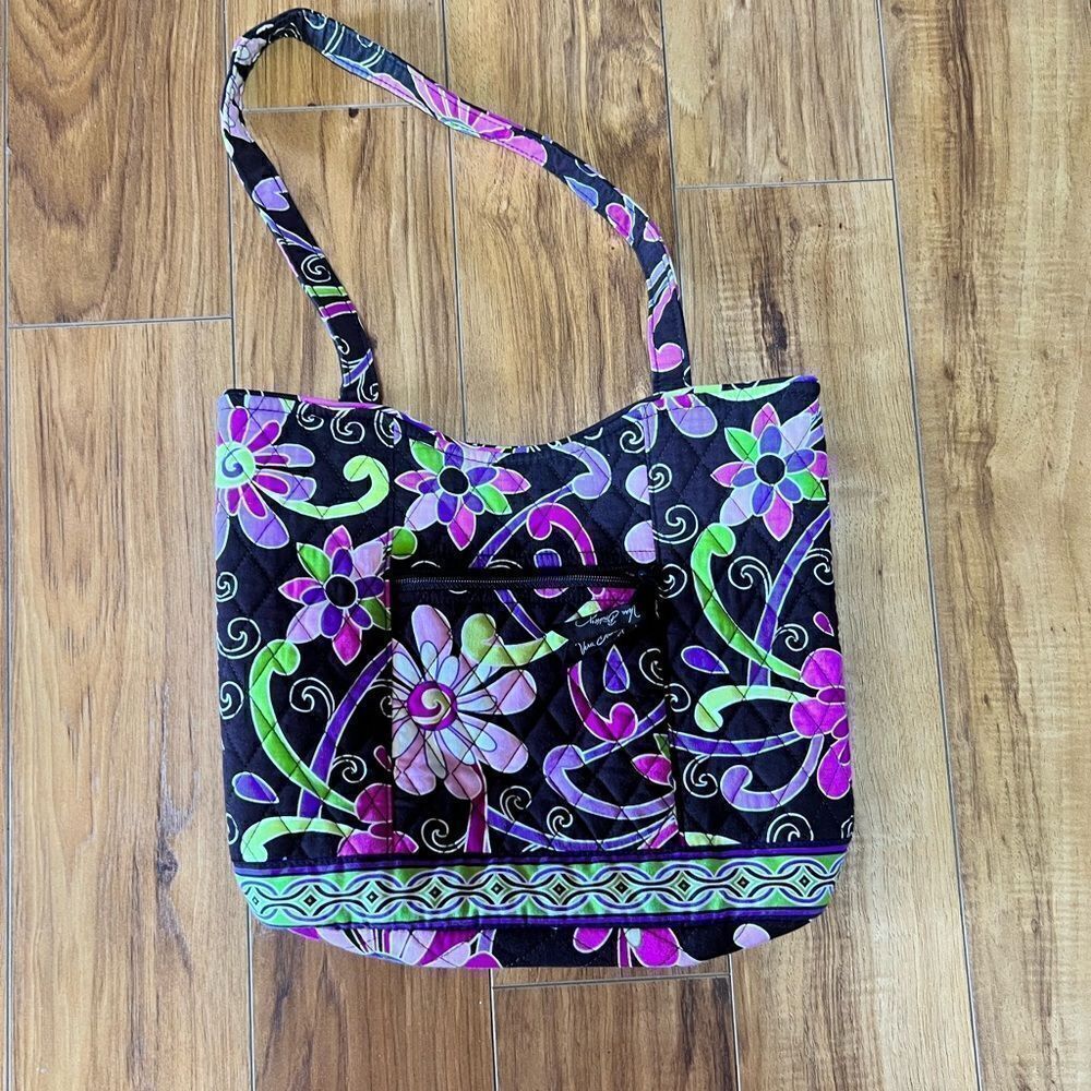 Vera Bradley Bags - Picture 10 of 15